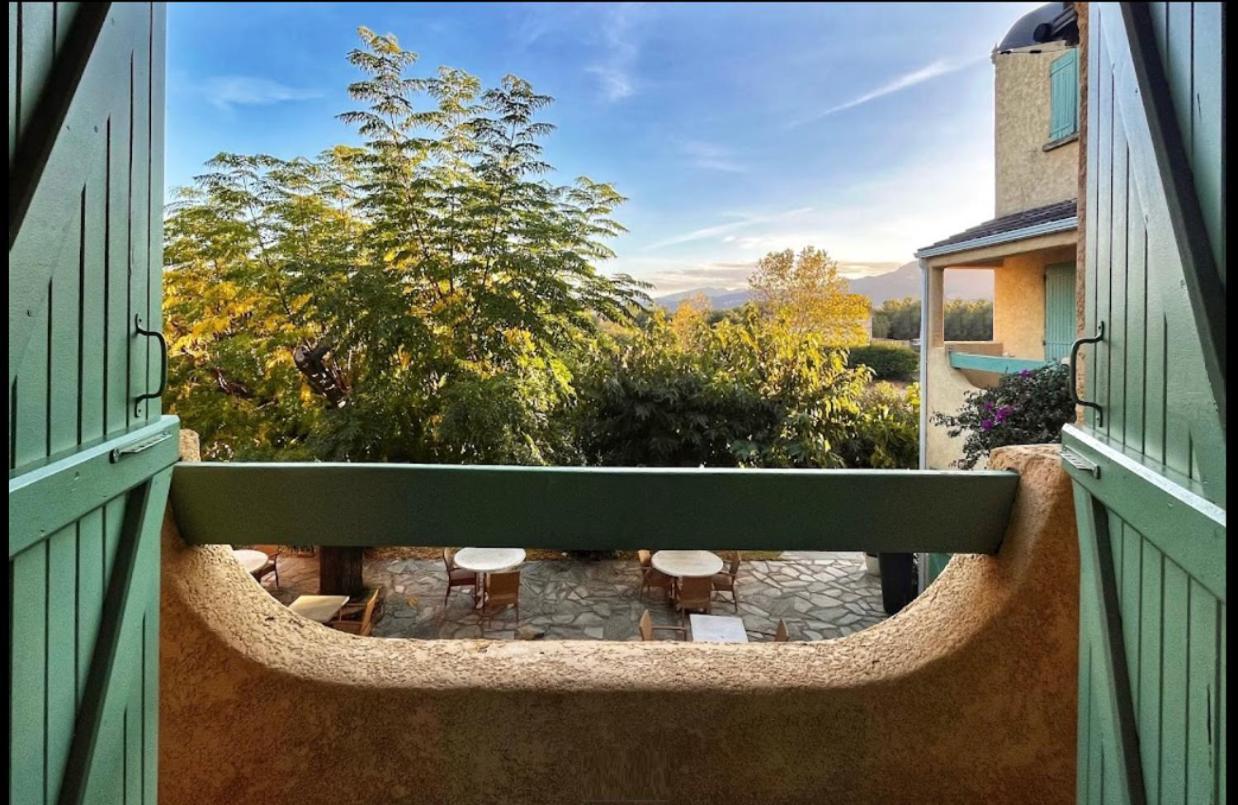 Auberge Les Oliviers لوسيانا المظهر الخارجي الصورة