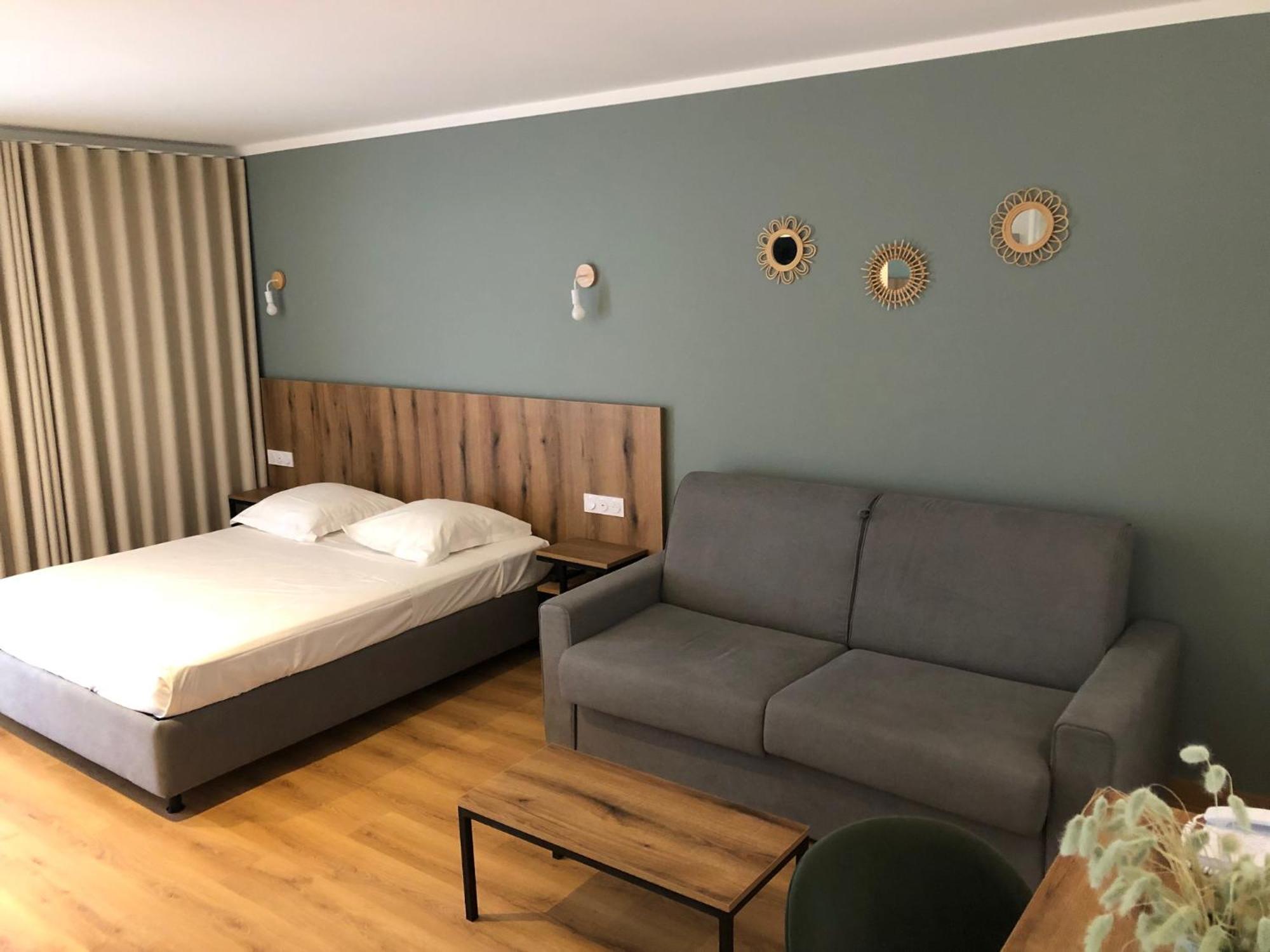 Auberge Les Oliviers لوسيانا المظهر الخارجي الصورة