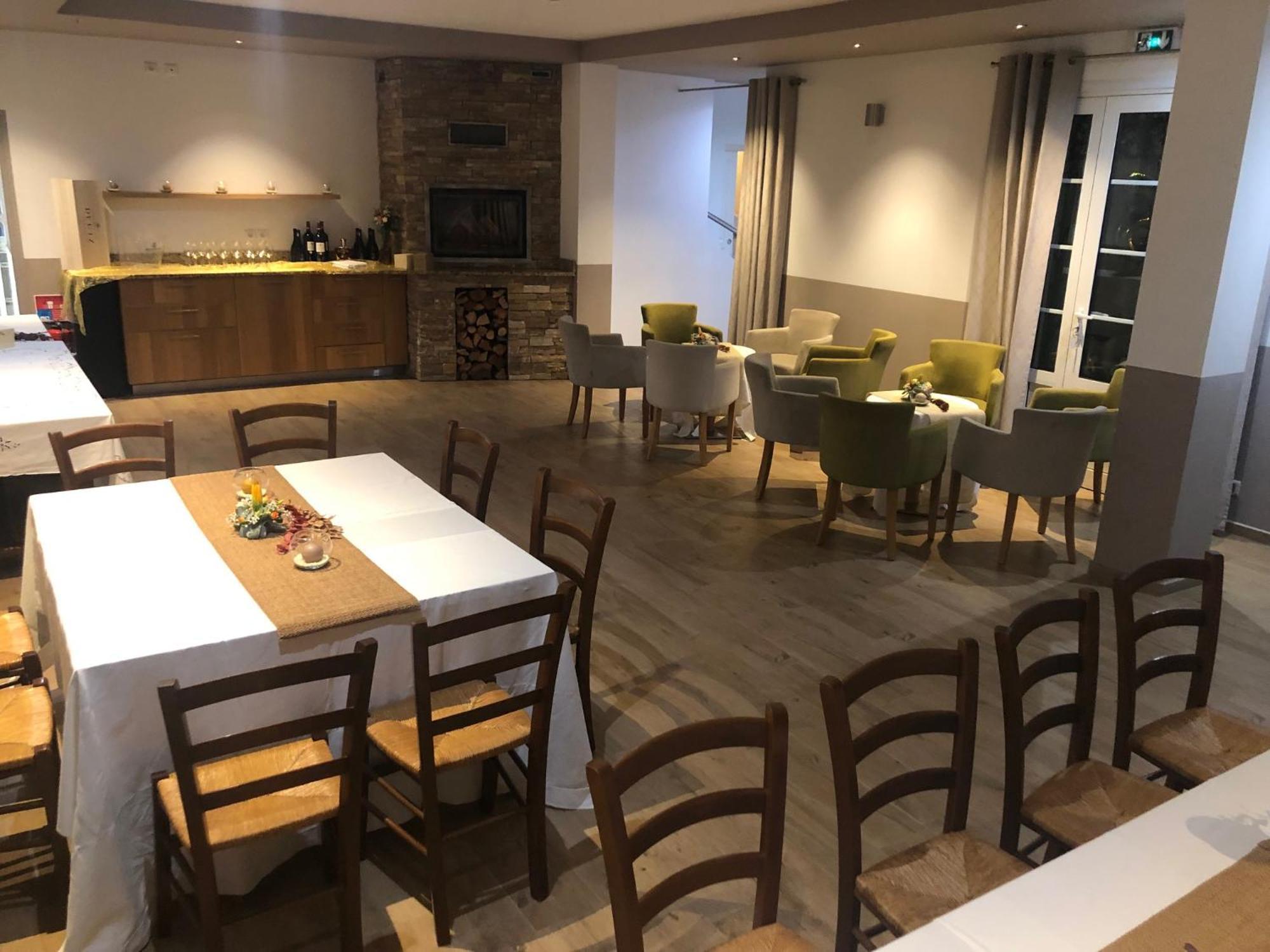 Auberge Les Oliviers لوسيانا المظهر الخارجي الصورة