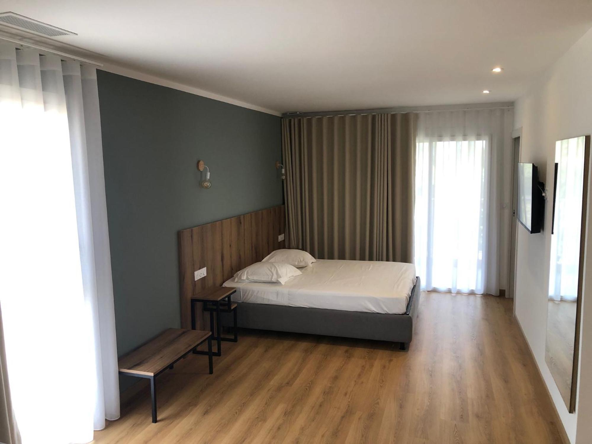 Auberge Les Oliviers لوسيانا المظهر الخارجي الصورة