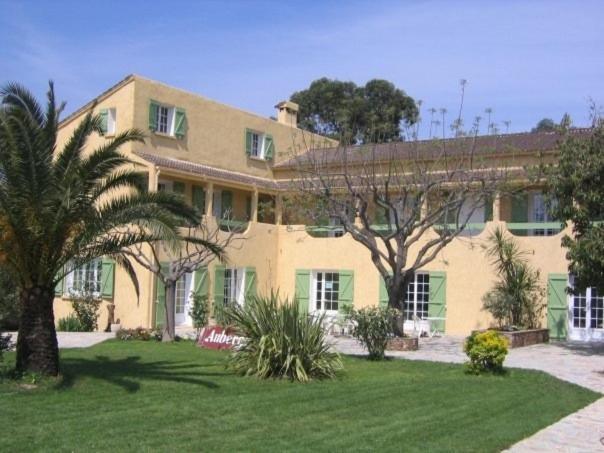 Auberge Les Oliviers لوسيانا المظهر الخارجي الصورة