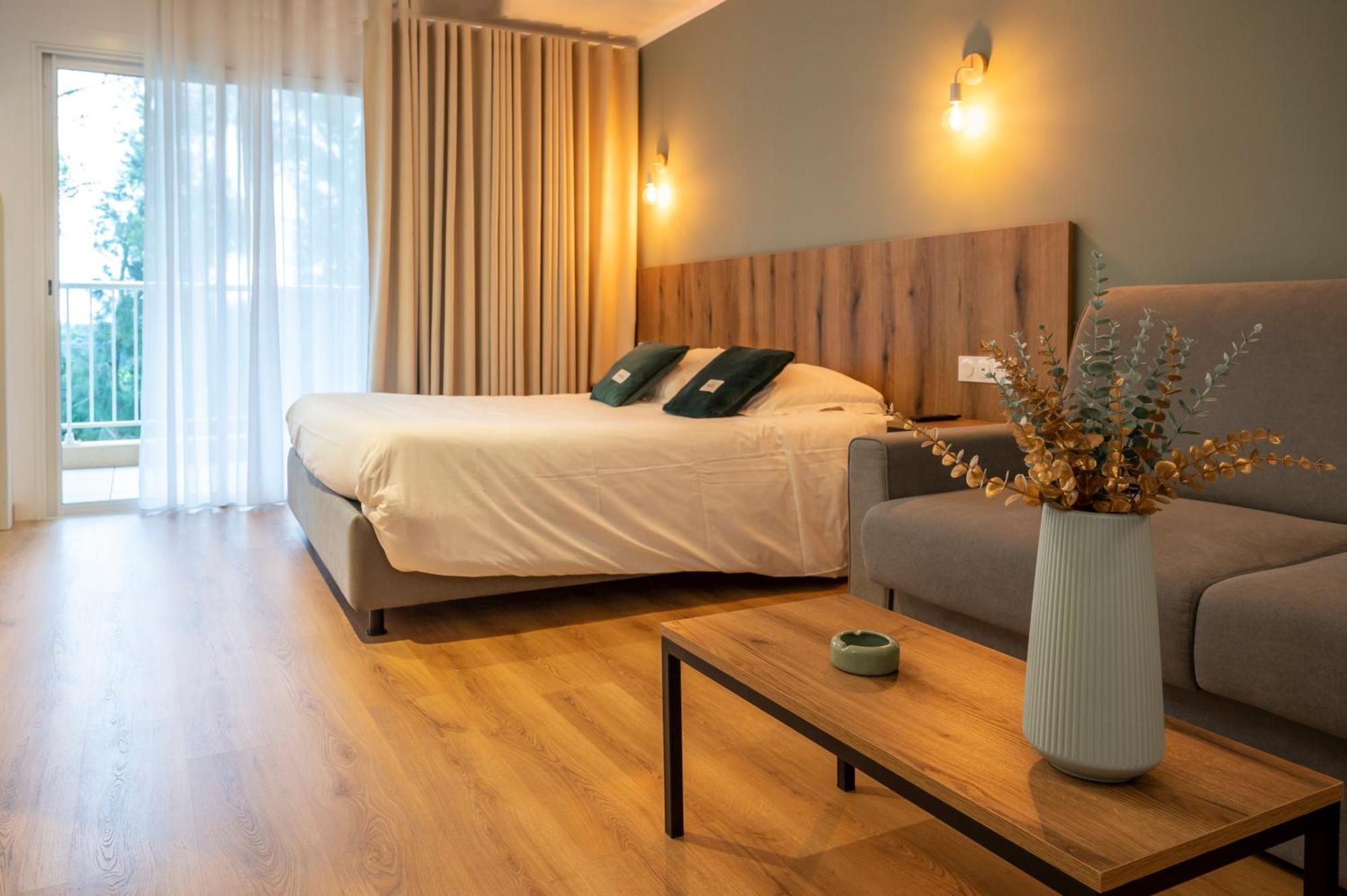Auberge Les Oliviers لوسيانا المظهر الخارجي الصورة